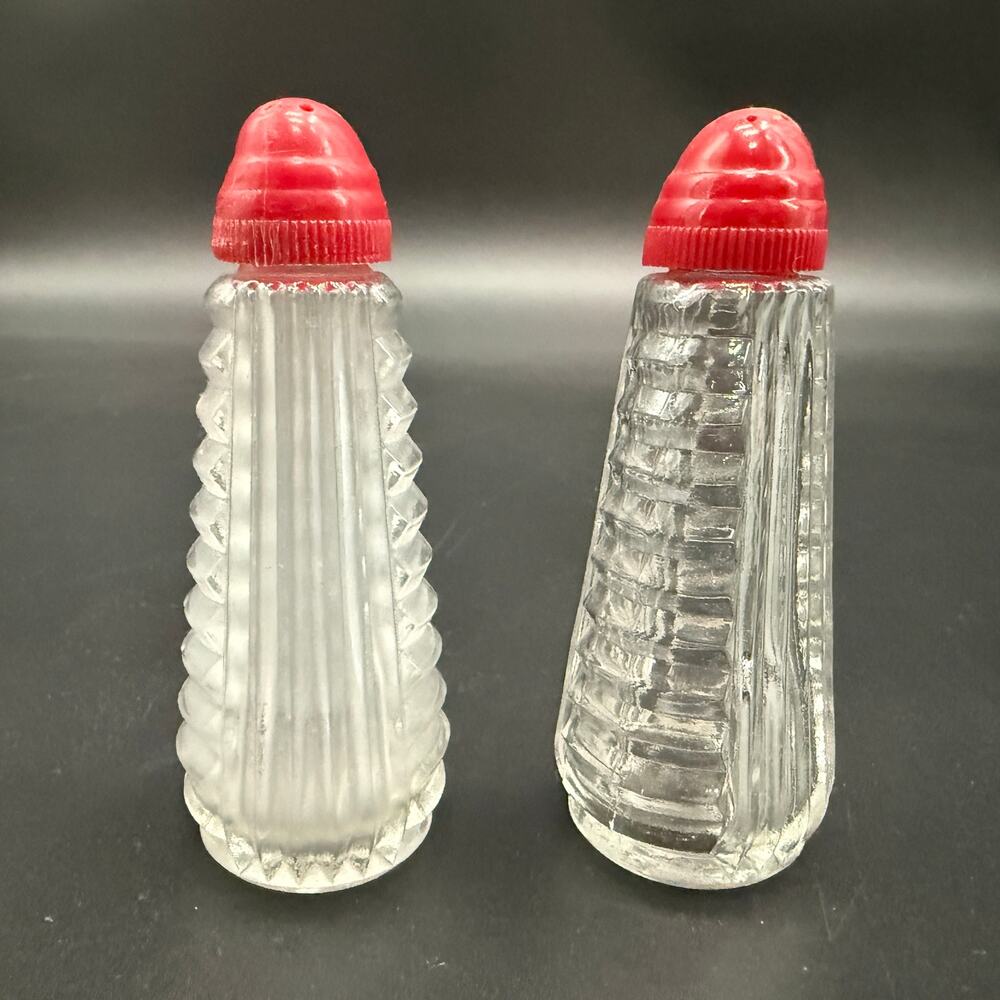 vintage clear glass 4" tall ribbed Salt & Pepper Shaker jars red plastic caps
